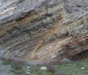 700px-Geologic_fault_Adelaida
